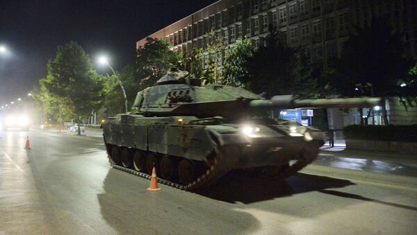 Tanque en las calles de Ankara - Sputnik Mundo