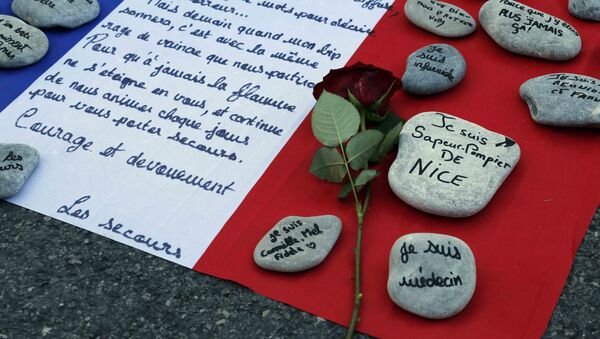 Homenaje a las víctimas del atentado de Niza - Sputnik Mundo