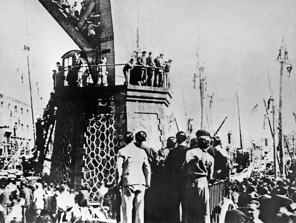 La ayuda de la URSS a la España republicana, El barco soviético 'Zagorsk' llega a Barcelona (archivo del Museo de la revolución en Leningrado) La ayuda de la URSS a la España republicana, El barco soviético 'Zagorsk' llega a Barcelona (archivo del Museo de la revolución en Leningrado) - Sputnik Mundo