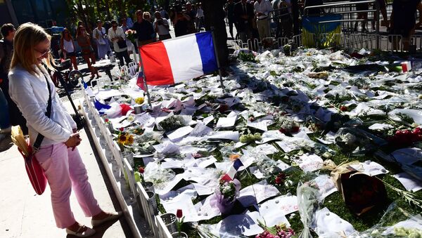 Memorial a los fallecidos en el atentado de Nizza, Francia  - Sputnik Mundo
