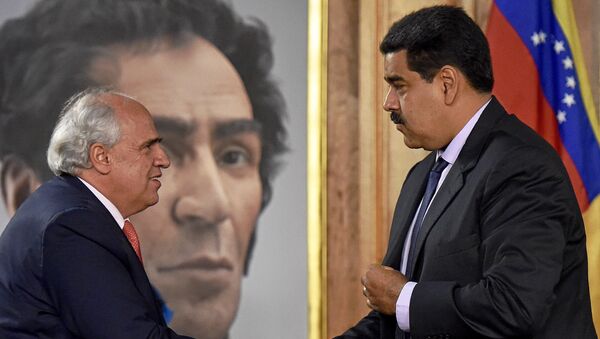 Ernesto Samper, secretario general de la Unasur, y Nicolás Maduro, presidente de Venezuela (archivo) - Sputnik Mundo