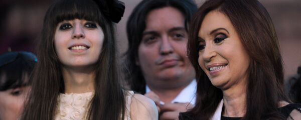 Florencia Kirchner y Cristina Fernández, expresidenta argentina Florencia Kirchner y Cristina Fernández, expresidenta argentina - Sputnik Mundo