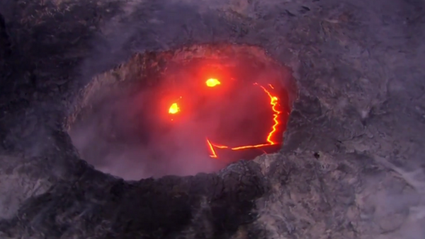 Una sonrisa infernal: la lava del volcán Kilauea toma forma de 'smiley' - Sputnik Mundo