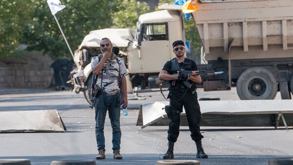Los miembros del grupo que atacó el cuartel policial en Ereván - Sputnik Mundo