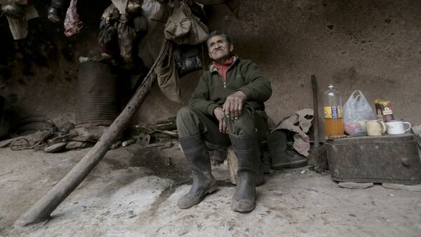 Pedro Luca, el ermitaño argentino que vive en una cueva desde hace 40 años - Sputnik Mundo