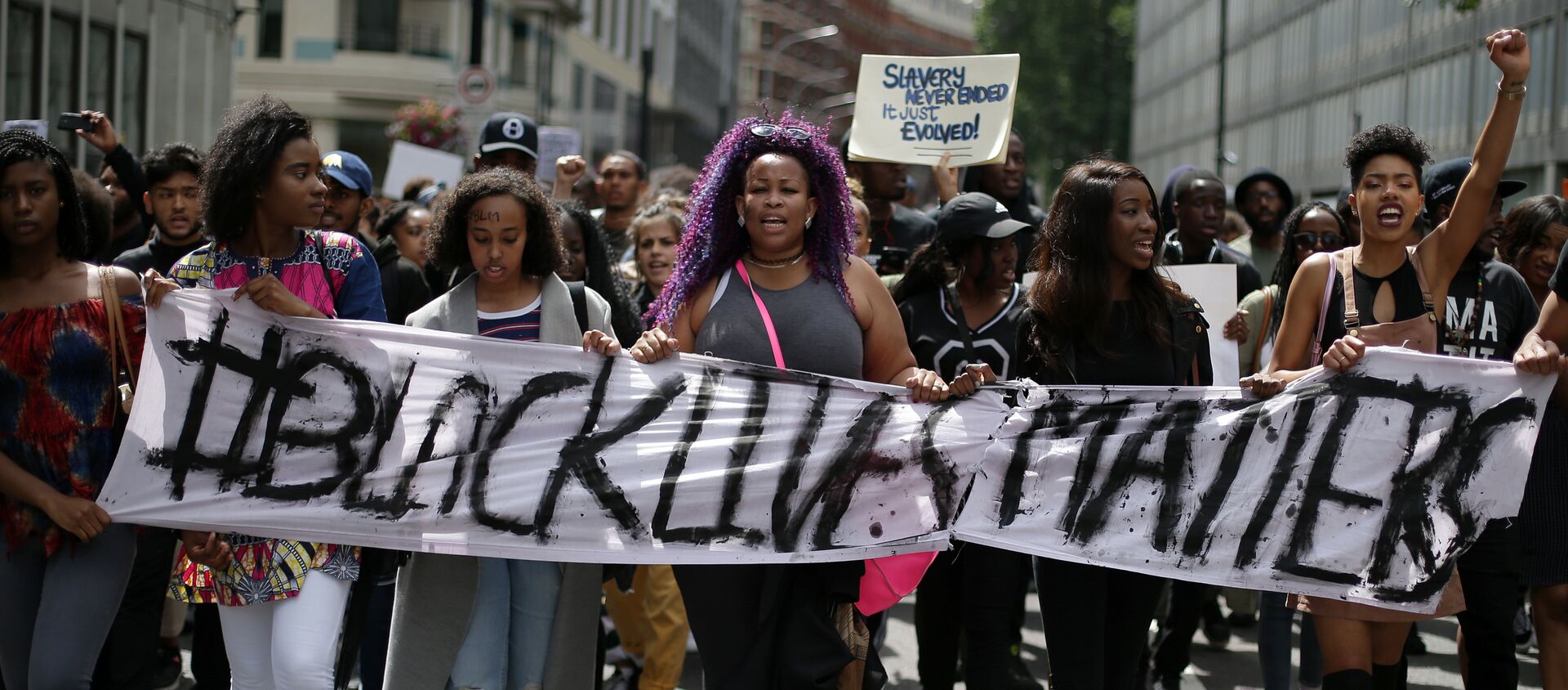 El colectivo Black Lives Matter monta protestas en Inglaterra - Sputnik Mundo, 1920, 04.06.2020