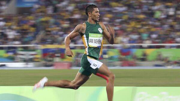 Wayde Van Niekerk, deportista sudafricano - Sputnik Mundo
