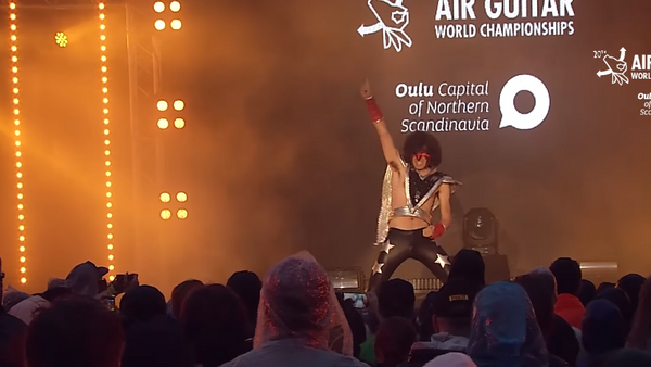 Your Daddy en el campeonato de Air Guitar del 2015 - Sputnik Mundo