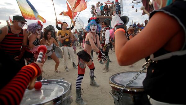 Predicadores en el desierto: el festival de 'autoexpresión radical' Burning Man - Sputnik Mundo