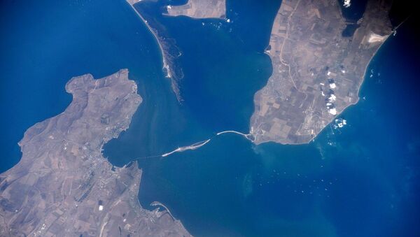 Zona de construcción de un puente sobre el estrecho de Kerch - Sputnik Mundo