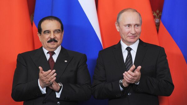 El rey bahreiní, Hamad bin Isa al Jalifa, y el presidente ruso, Vladímir Putin (archivo) - Sputnik Mundo