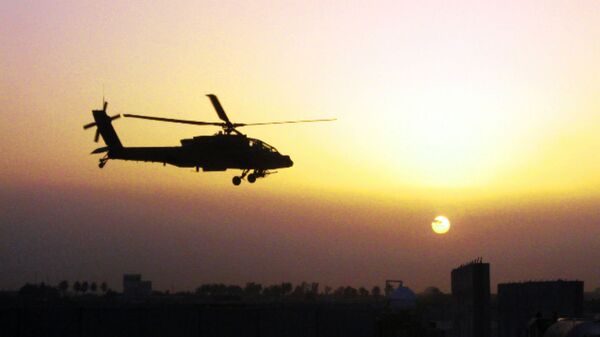 Helicóptero militar Apache AH-64D - Sputnik Mundo