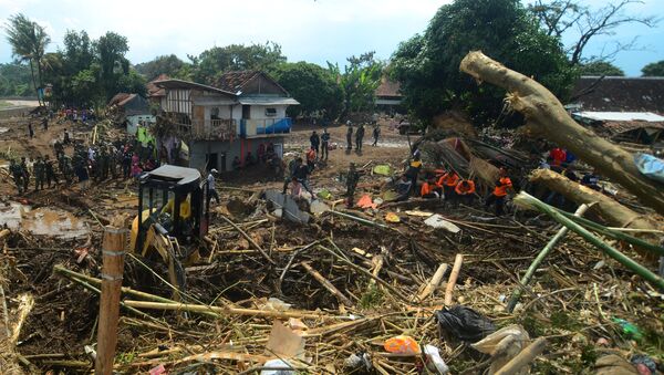 Las consecuencias de las inundaciones en Indonesia - Sputnik Mundo