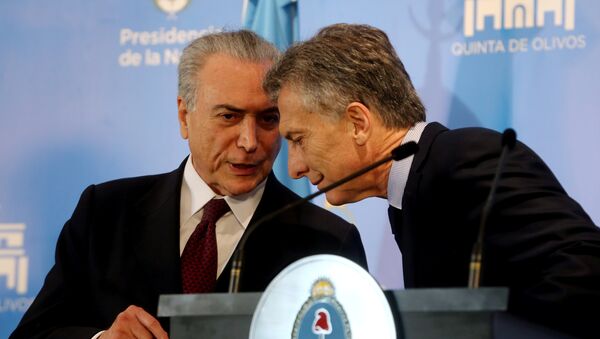 La reunión del presidente brasileño, Michel Temer, con su homólogo argentino, Mauricio Macri - Sputnik Mundo