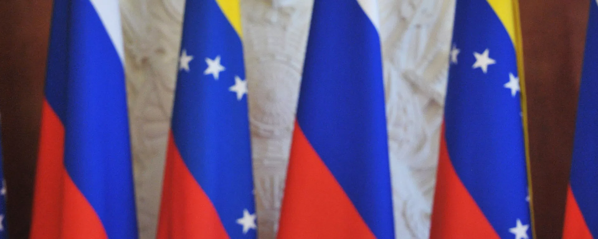 Las banderas de Rusia y Venezuela Las banderas de Rusia y Venezuela - Sputnik Mundo, 1920, 22.11.2023