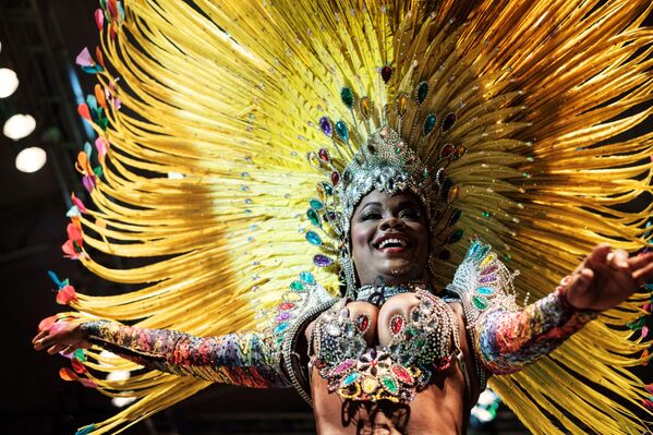 La elección de la reina y el rey del carnaval de Río de Janeiro - Sputnik Mundo