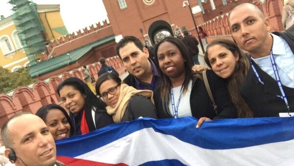 Delegación de jóvenes cubanos en el Kremlin - Sputnik Mundo
