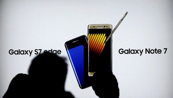 Un anuncio del smartphone Galaxy Note 7 de Samsung - Sputnik Mundo