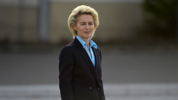 Ministra de defensa Ursula von der Leyen - Sputnik Mundo