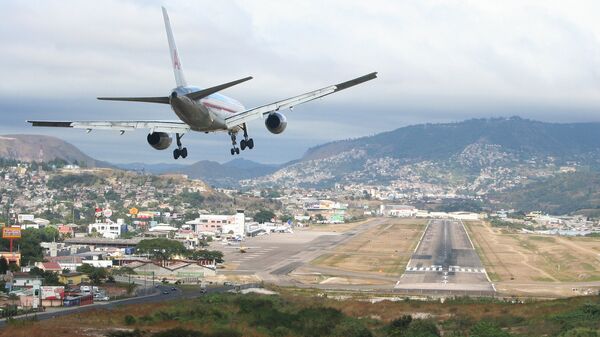 Aeropuerto de Toncontín en Tegucigalpa, Honduras - Sputnik Mundo