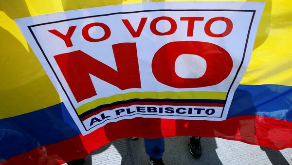 Los oponentes al acuerdo entre el Gobierno de Colombia y las FARC - Sputnik Mundo