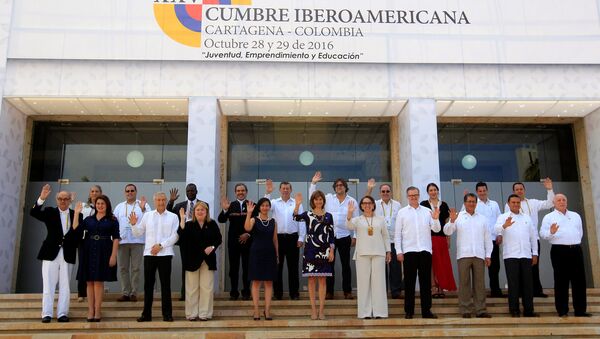 Leaders pose for a photo during the 25th Iberoamerican Summit in Cartagena, Colombia - Sputnik Mundo