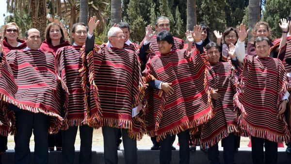 El presidente de Perú, Pedro Pablo Kuczynski y el presidente de Bolivia, Evo Morales - Sputnik Mundo