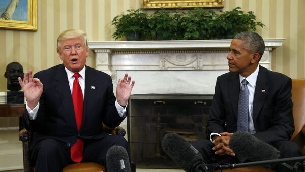 U.S. President Obama meets with President-elect Trump in the White House Oval Office in Washington - Sputnik Mundo