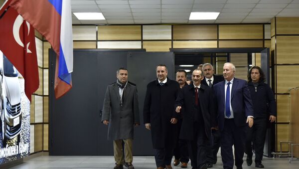 La visita de la delegación turca a Crimea - Sputnik Mundo