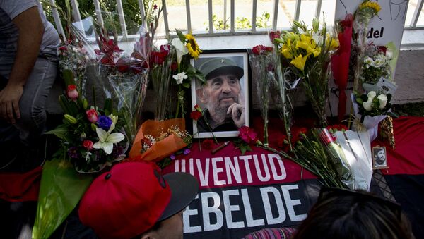 Chilenos lloran la muerte de Fidel Castro - Sputnik Mundo