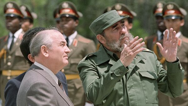Mijaíl Gorbachov, expresidente de la URSS, y Fidel Castro, líder de la Revolución cubana - Sputnik Mundo