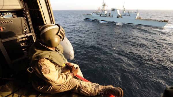 Helicoptero canadiense Sea-King en el golfo de Adén, enero de 2010 - Sputnik Mundo