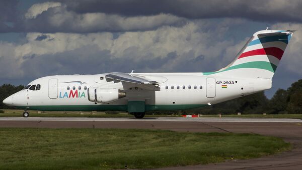 El avión RJ85 matrícula CP-2933 de la aerolínea boliviana LaMia - Sputnik Mundo
