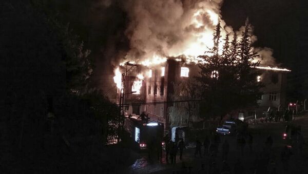 Incendio en la residencia de la escuela femenina, Turquía - Sputnik Mundo