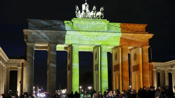 La Puerta de Brandeburgo en Berlín, la capital alemana - Sputnik Mundo