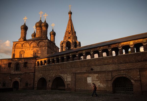 La catedral de la Asunción de la Madre de Dios, Krutítskoe Podvorie, Moscú. - Sputnik Mundo