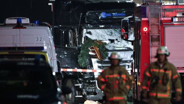 Ministro alemán califica de terrorista el atropello masivo del camión en la feria navideña - Sputnik Mundo