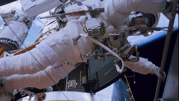 La mano de Canadá en la Estación Espacial Internacional - Sputnik Mundo
