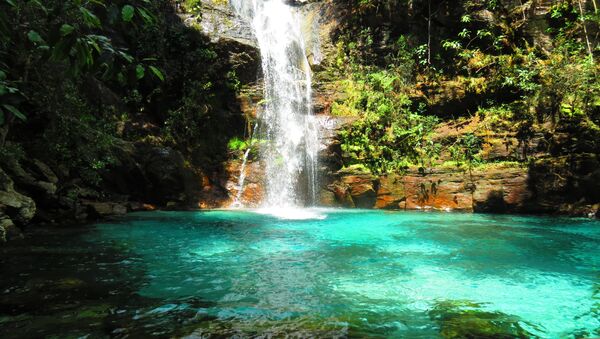 A cachoeira da Santa Bárbara está localizada no Parque Nacional da Chapada dos Veadeiros dentro da comunidade Kalunga - Sputnik Mundo