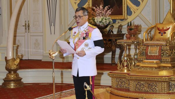 Thailand 's new King Maha Vajiralongkorn Bodindradebayavarangkun delivers a speech after accepting the throne at the Dusit Palace in Bangkok, Thailand - Sputnik Mundo