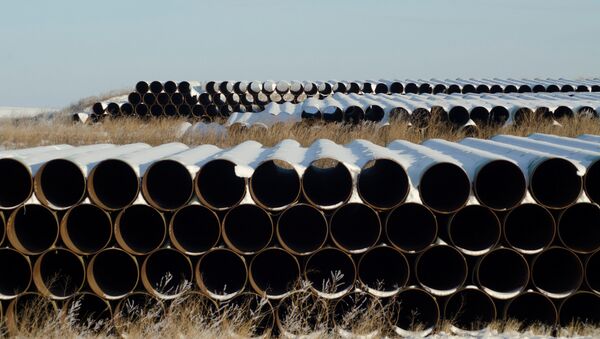 A depot used to store pipes for Transcanada Corp's planned Keystone XL oil pipeline is seen in Gascoyne, North Dakota  - Sputnik Mundo