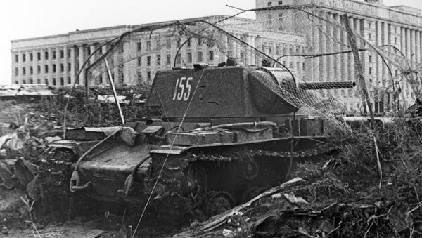Tanque KV-1 en Leningrado durante el bloqueo - Sputnik Mundo