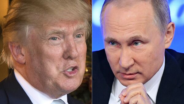 Donald Trump, presidente de EEUU, y Vladímir Putin, presidente de Rusia - Sputnik Mundo