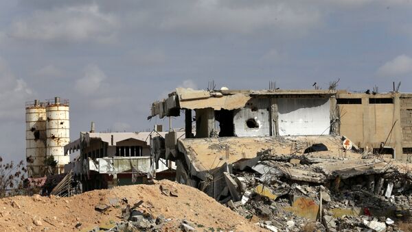Un edificio destruido en Libia (archivo) - Sputnik Mundo