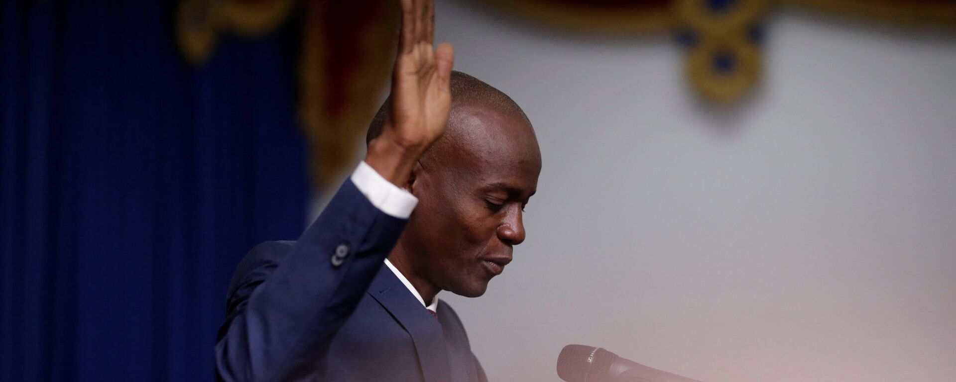 Haitian President Jovenel Moise takes the oath of office during his inauguration in Port-au-Prince, Haiti February 7, 2017 - Sputnik Mundo, 1920, 20.07.2021