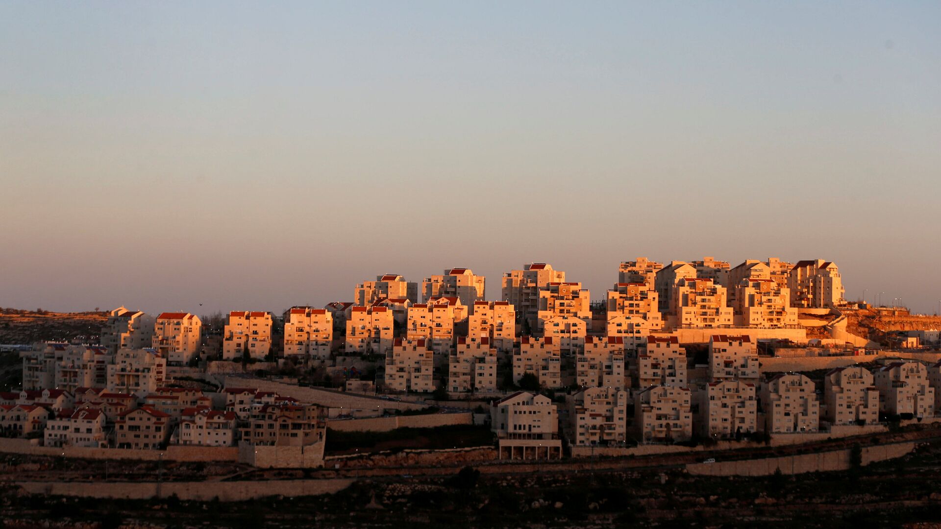 Las casas del asentamiento israelí de Efrat, en Cisjordania - Sputnik Mundo, 1920, 07.12.2021