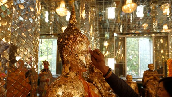 El día de 'Magha Puja' en el templo Wat Phra Dhammakaya, Tailandia - Sputnik Mundo
