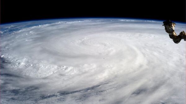 Una tormenta desde el espacio (imagen referencial) - Sputnik Mundo