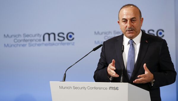 Canciller turco, Mevlüt Cavusoglu, en la conferencia de Múnich - Sputnik Mundo