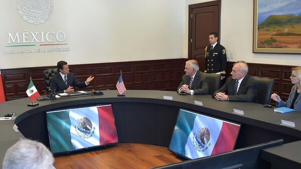 Reunión de Enrique Peña Nieto, Rex Tillerson y John Kelly - Sputnik Mundo